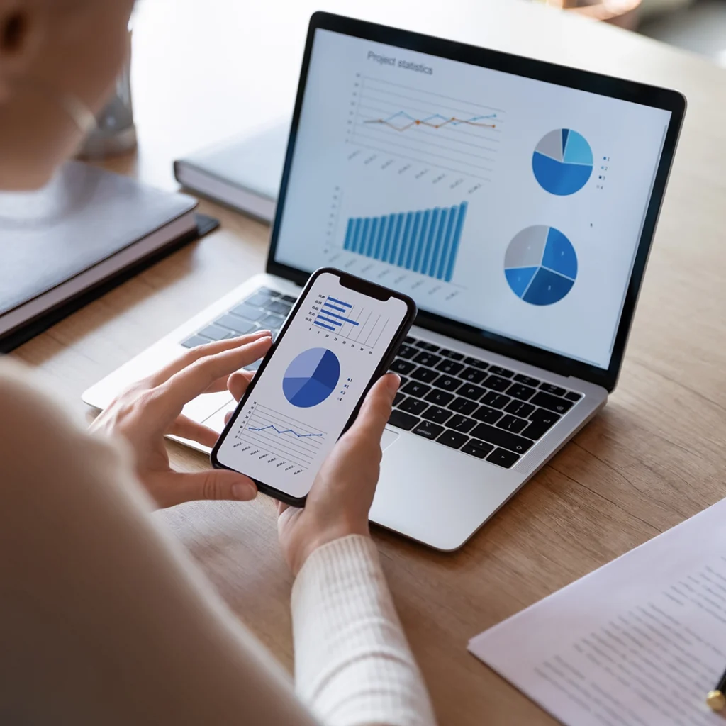 laptop smartphone tablet devicees geräte workplace as a service waas daas saas taas workplace-as-a-service